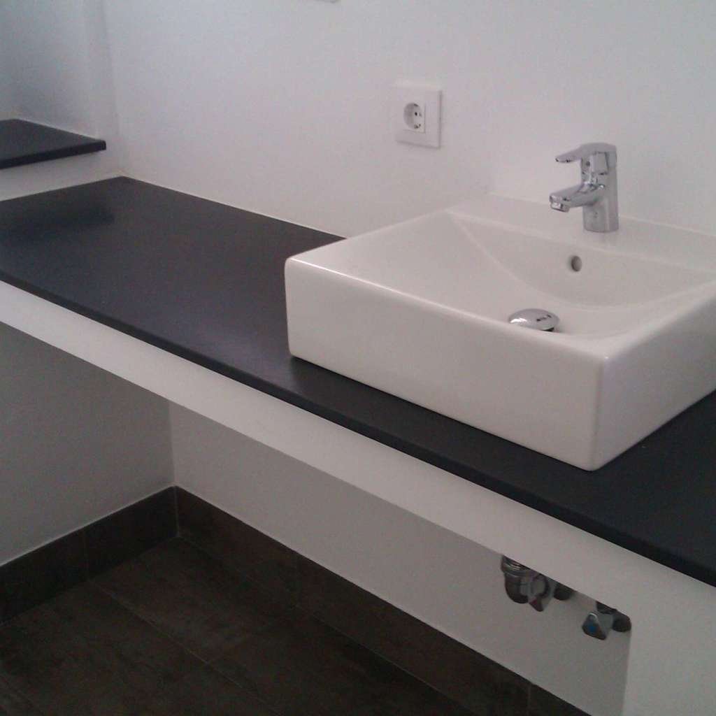 baño de mármol realizado por Mármoles Iznajar