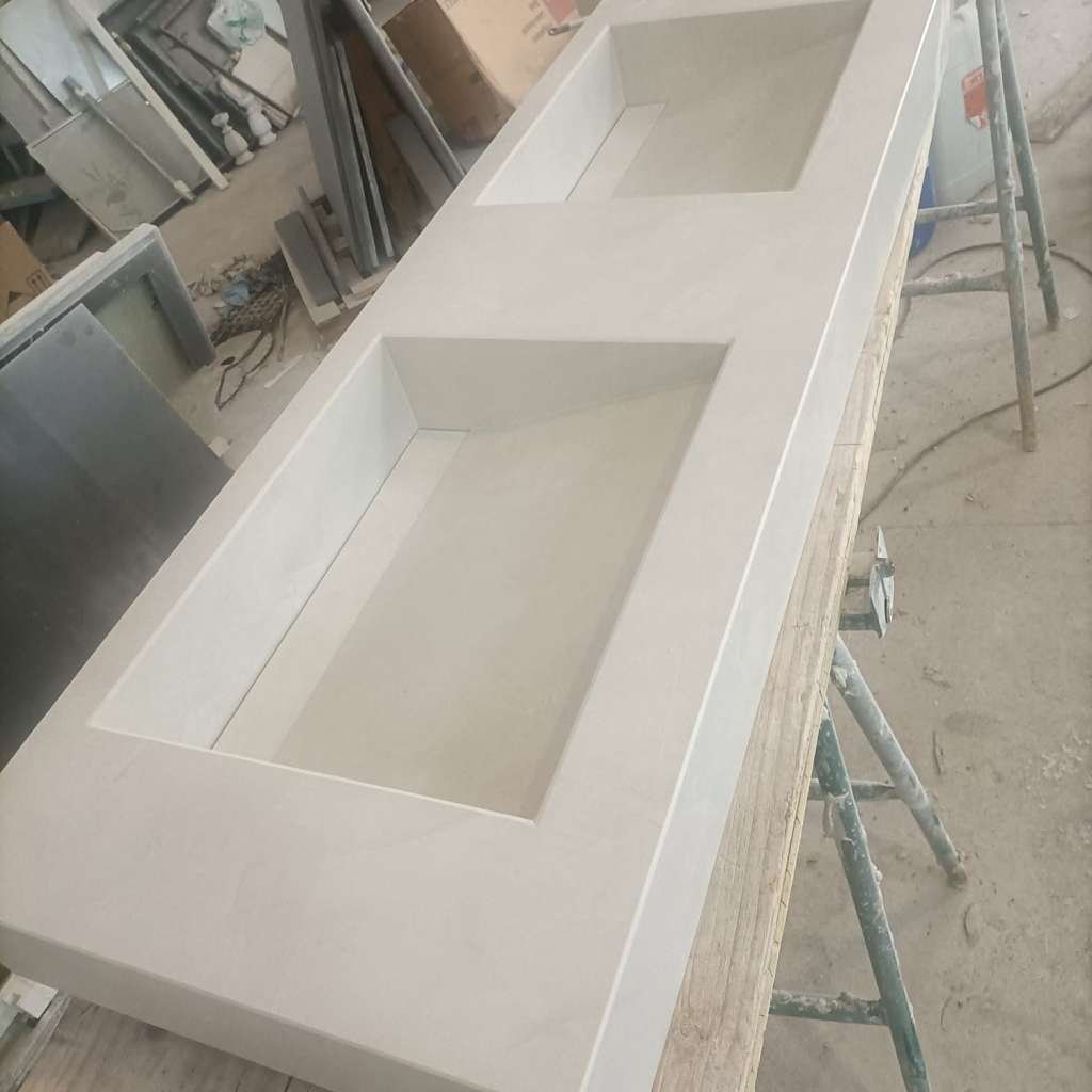 baño de mármol color blanco realizado por Mármoles Iznajar